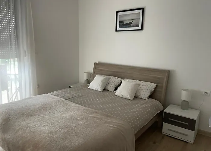 Giovanna Apartment With Terrace And Free Parking